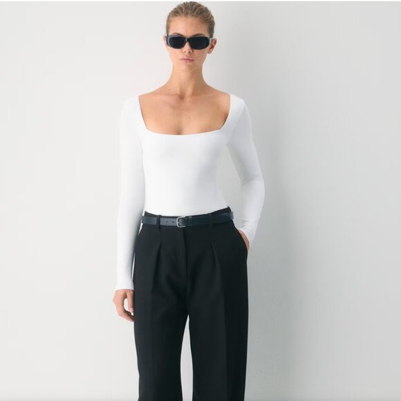 Aritzia Original Contour Squareneck Bodysuit - White - Size M - Picture 3 of 7